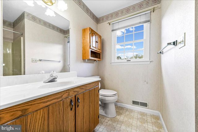 155 FREEDOM VALLEY CIR, Coatesville, PA 19320