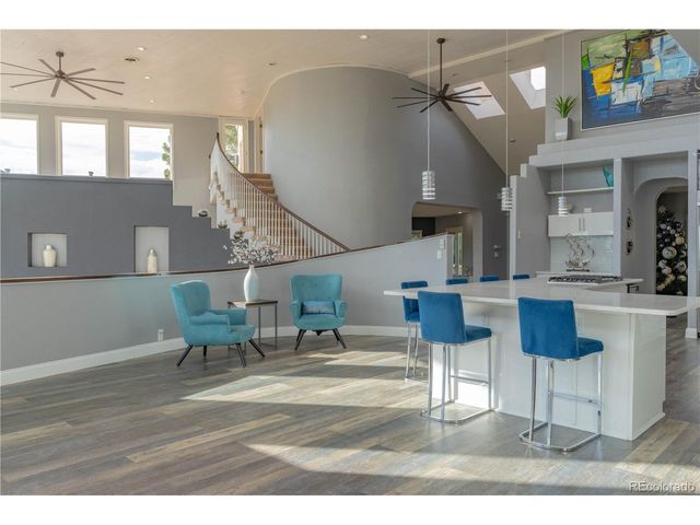 8095 S Oak Hill Cir, Aurora, CO 80016