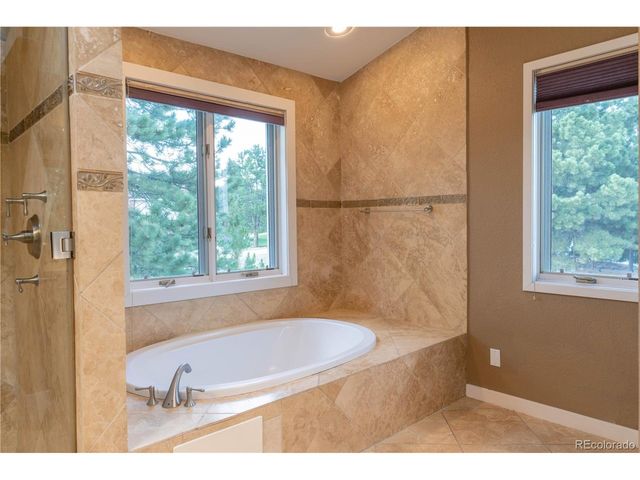 8095 S Oak Hill Cir, Aurora, CO 80016