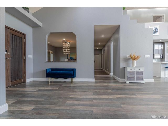 8095 S Oak Hill Cir, Aurora, CO 80016
