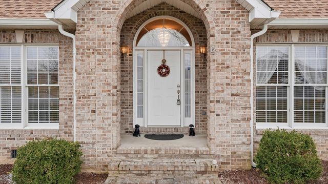 201 Victoria Ct, Tullahoma, TN 37388