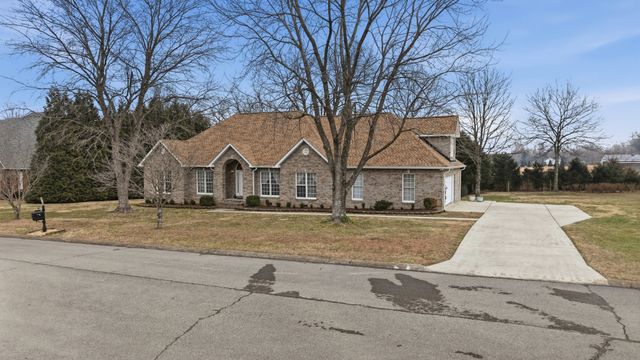 201 Victoria Ct, Tullahoma, TN 37388