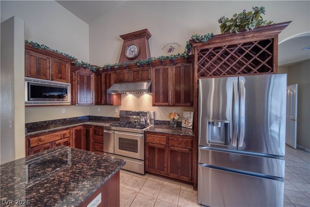 2061 Iroquois Avenue, Pahrump, NV 89048