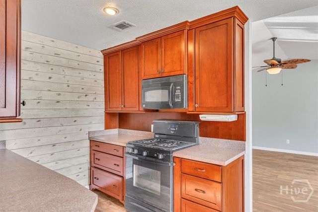 225 Holiday Drive, Savannah, GA 31419