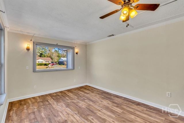 225 Holiday Drive, Savannah, GA 31419