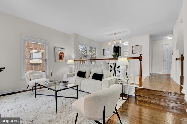 1122-B N STAFFORD ST, Arlington, VA 22201