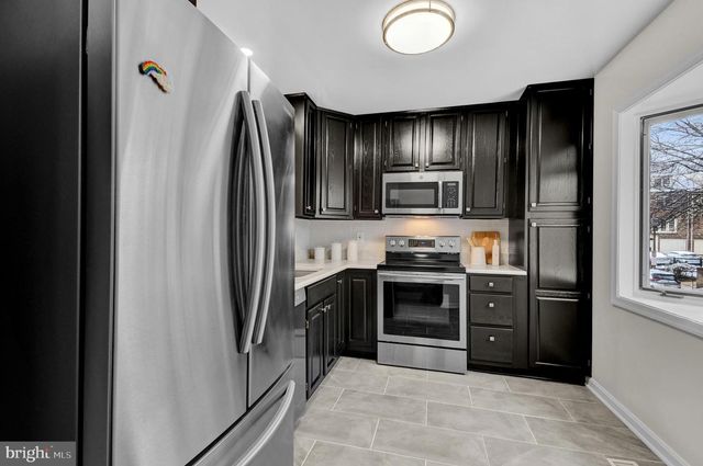 1122-B N STAFFORD ST, Arlington, VA 22201