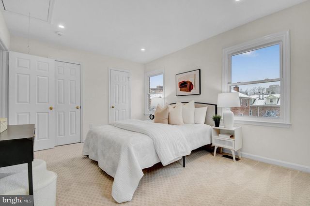 1122-B N STAFFORD ST, Arlington, VA 22201