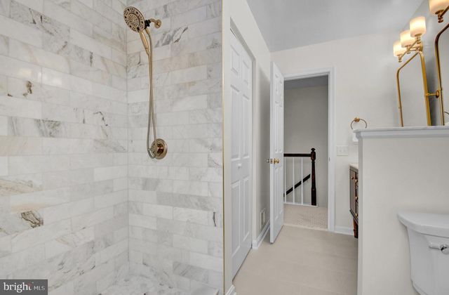 1122-B N STAFFORD ST, Arlington, VA 22201