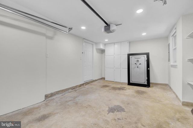 1122-B N STAFFORD ST, Arlington, VA 22201