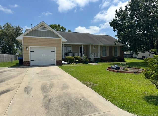 7453 Avila Drive, Fayetteville, NC 28314