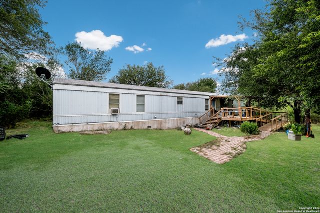 226 COUNTY ROAD 575, Castroville, TX 78009