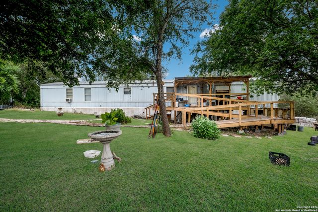 226 COUNTY ROAD 575, Castroville, TX 78009