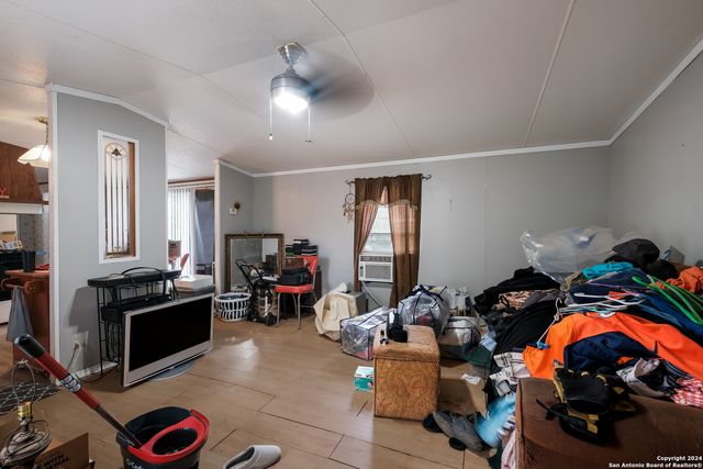 226 COUNTY ROAD 575, Castroville, TX 78009