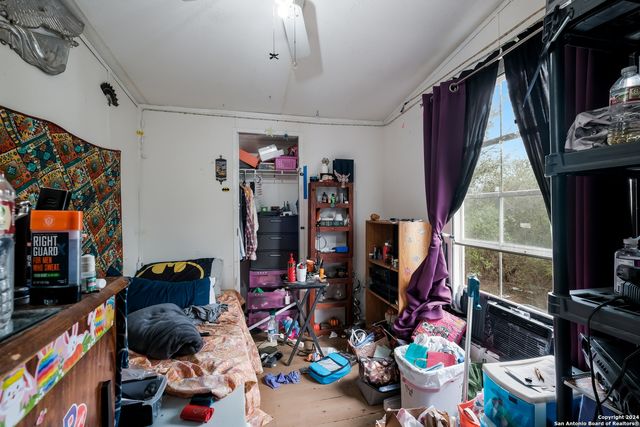 226 COUNTY ROAD 575, Castroville, TX 78009