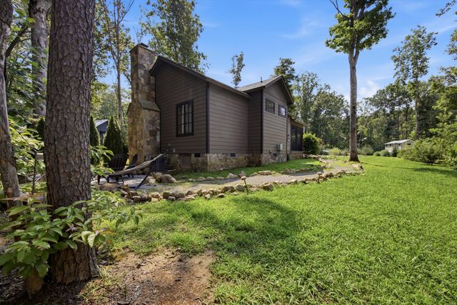 292 Waters Edge Way, Tracy City, TN 37387