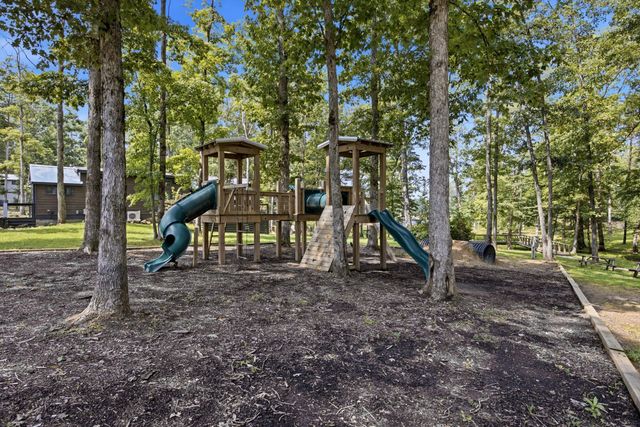 292 Waters Edge Way, Tracy City, TN 37387