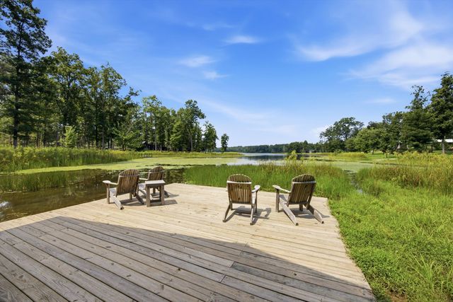292 Waters Edge Way, Tracy City, TN 37387