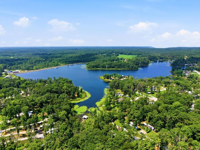 292 Waters Edge Way, Tracy City, TN 37387