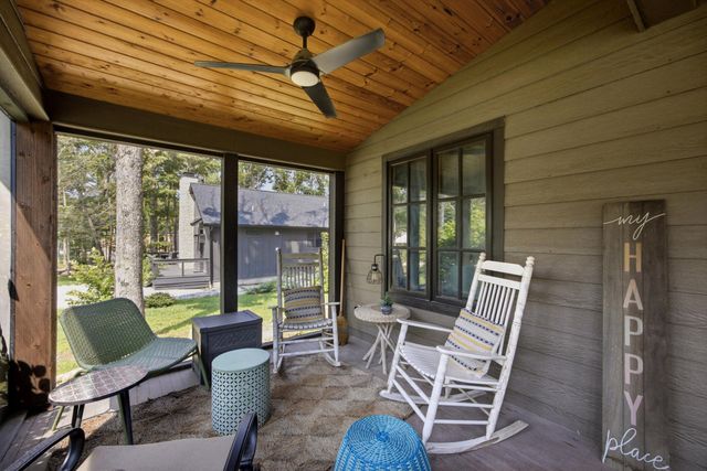 292 Waters Edge Way, Tracy City, TN 37387