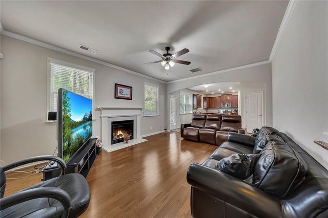 6204 Oakdale Ridge Court SE, Mableton, GA 30126