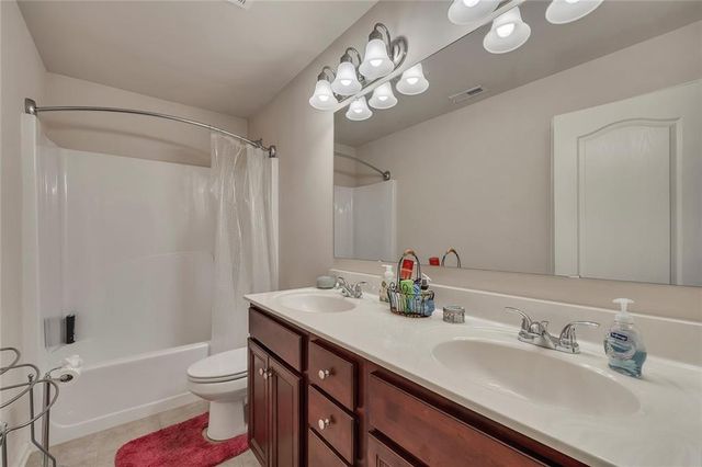 6204 Oakdale Ridge Court SE, Mableton, GA 30126