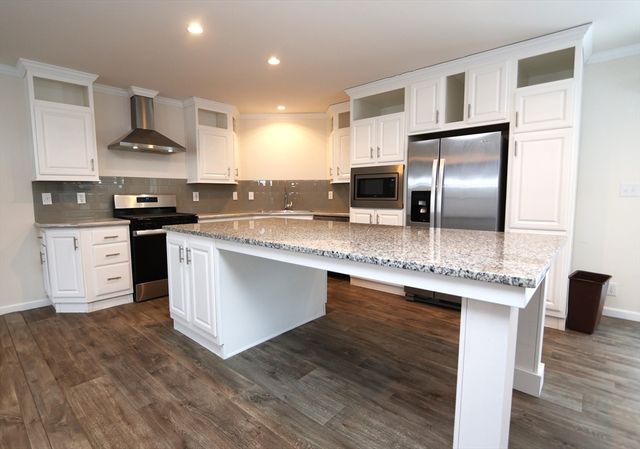 609 Canterbury Dr., Exeter, NH 03833