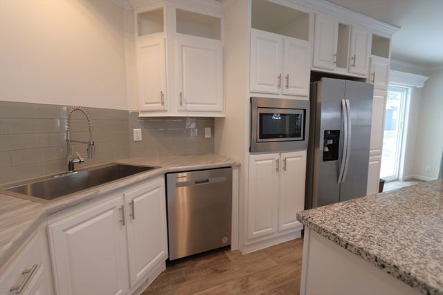 609 Canterbury Dr., Exeter, NH 03833