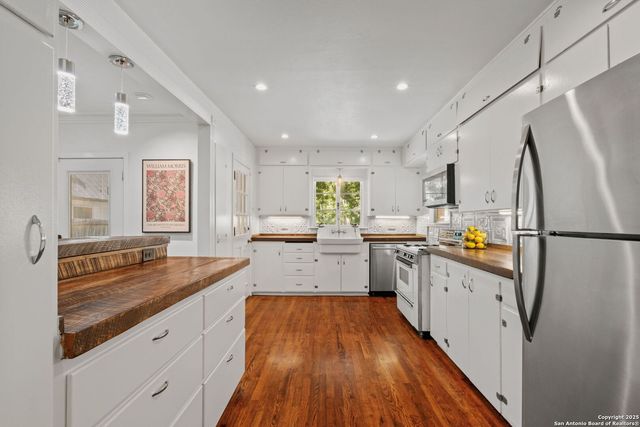 1403 San Jacinto, Castroville, TX 78009