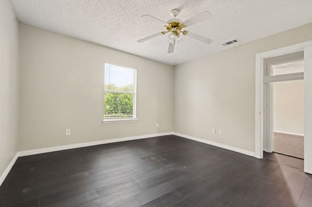 2016 Cardinal Lane, Lewisville, TX 75077