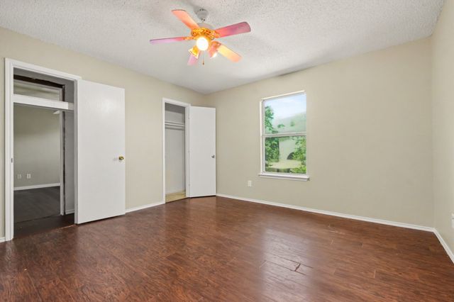 2016 Cardinal Lane, Lewisville, TX 75077