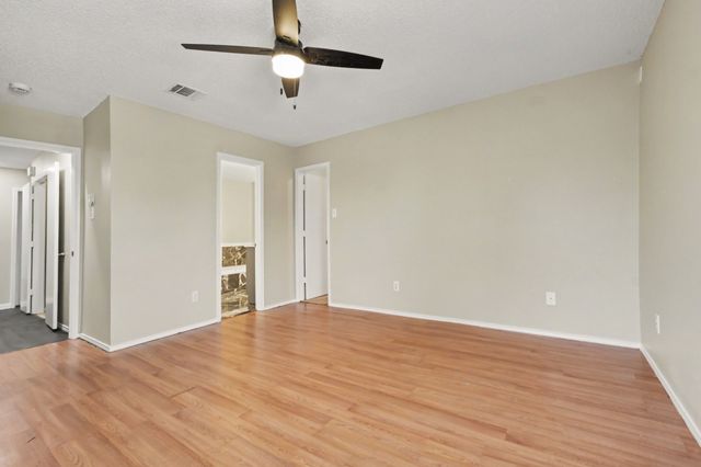 2016 Cardinal Lane, Lewisville, TX 75077