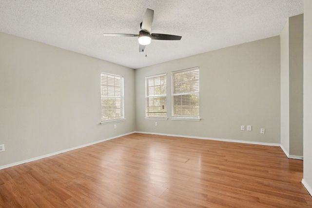 2016 Cardinal Lane, Lewisville, TX 75077