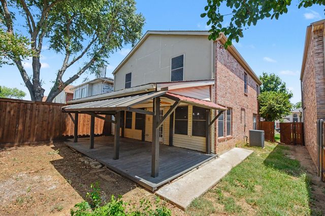 2016 Cardinal Lane, Lewisville, TX 75077