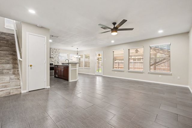 2016 Cardinal Lane, Lewisville, TX 75077