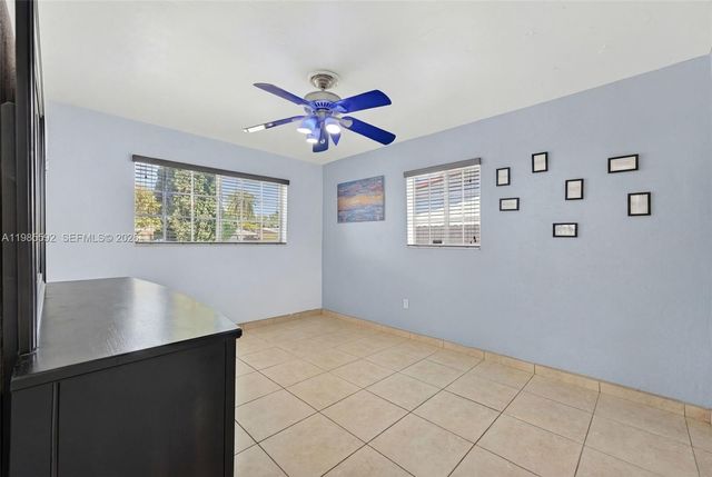 9440 SW 54th St, Miami, FL 33165