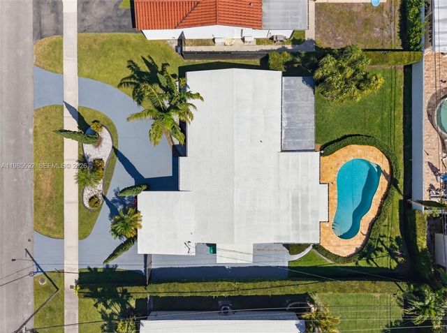 9440 SW 54th St, Miami, FL 33165