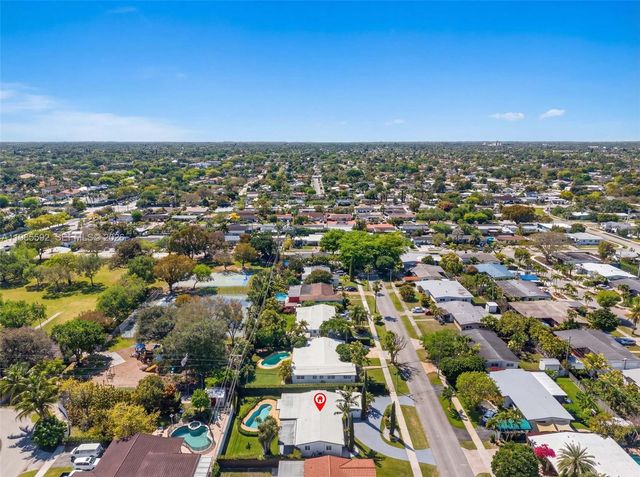 9440 SW 54th St, Miami, FL 33165