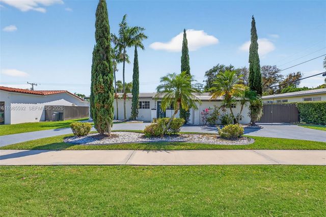 9440 SW 54th St, Miami, FL 33165