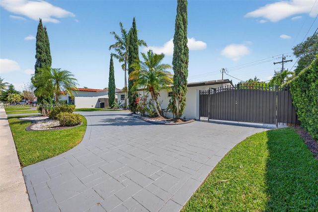 9440 SW 54th St, Miami, FL 33165