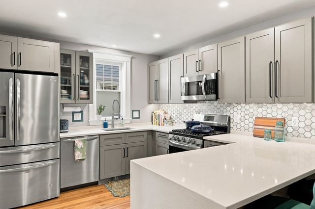 8 Gardner St 2, Salem, MA 01970
