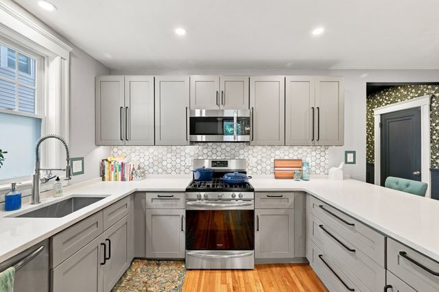 8 Gardner St 2, Salem, MA 01970
