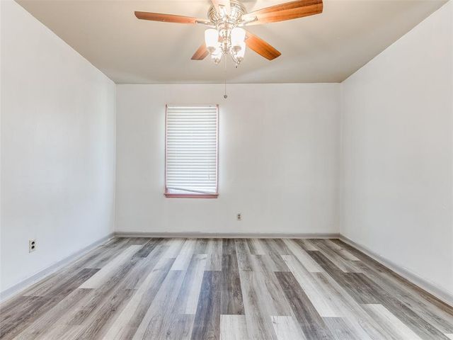 125 E Beard Drive, Midwest City, OK 73110