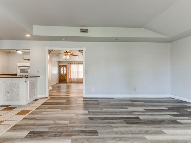 125 E Beard Drive, Midwest City, OK 73110
