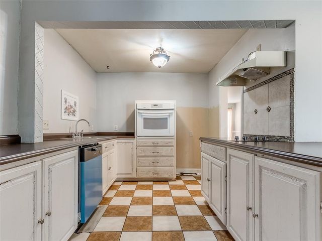 125 E Beard Drive, Midwest City, OK 73110