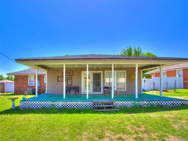 125 E Beard Drive, Midwest City, OK 73110