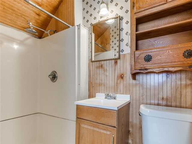 125 E Beard Drive, Midwest City, OK 73110