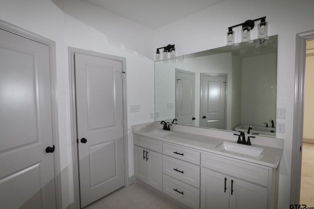 11796 Jayden Lane, Tyler, TX 75703