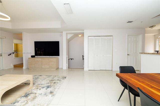 18451 NE 27th Place, Aventura, FL 33160