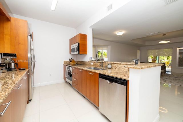 18451 NE 27th Place, Aventura, FL 33160
